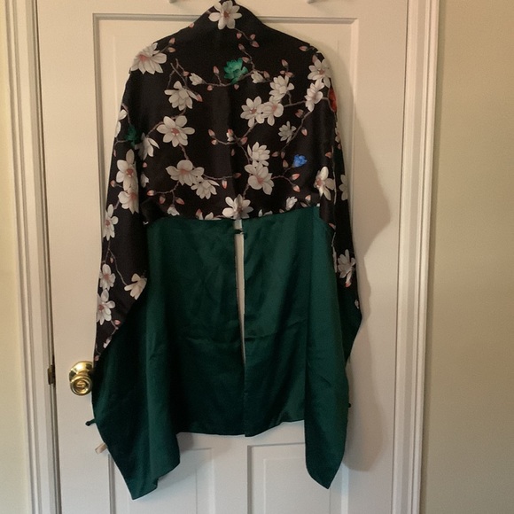 Floral Wrap/Scarf - Picture 6 of 10